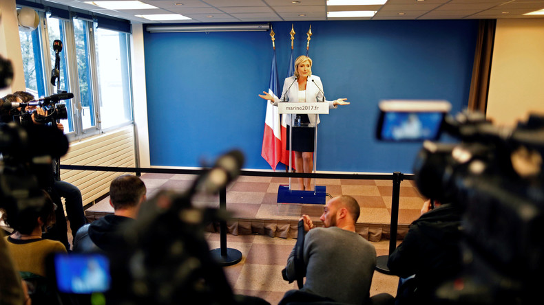 Soupçons d'emplois fictifs : le siège du FN perquisitionné à Nanterre