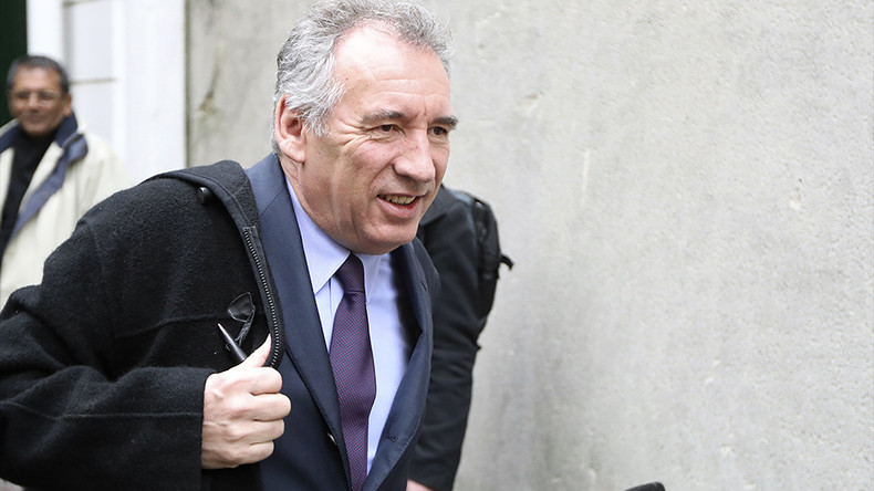 François Bayrou ne sera pas candidat mais propose, sous conditions, de rallier Emmanuel Macron