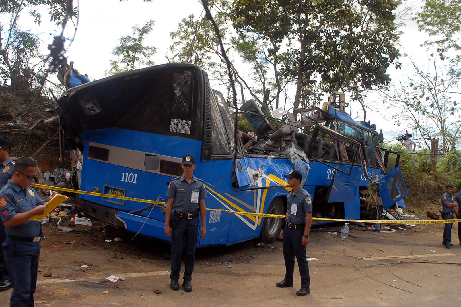 Accident d'autocar aux Philippines : au moins 14 morts et de nombreux blessés