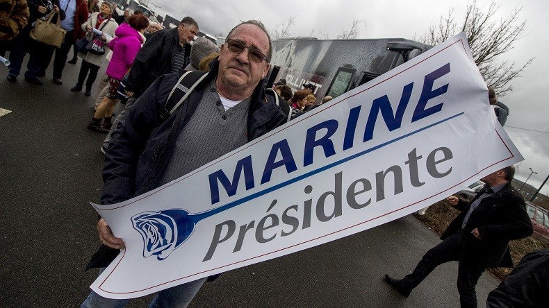 Un maire de Seine-et-Marne sanctionné pour avoir parrainé Marine Le Pen