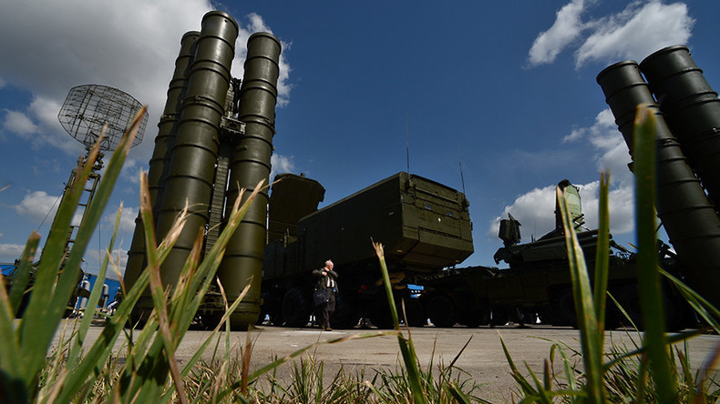 L’Iran a testé avec succès le système de défense antiaérienne S-300 fourni par la Russie (VIDEO)