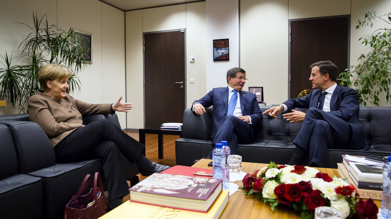Merkel et Rutte auraient conclu un accord secret avec la Turquie sur les quotas de réfugiés