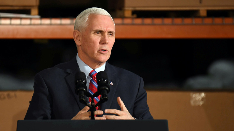 Sur Twitter, Julian Assange dénonce le plan de l'«Etat profond» pour mettre Mike Pence au pouvoir