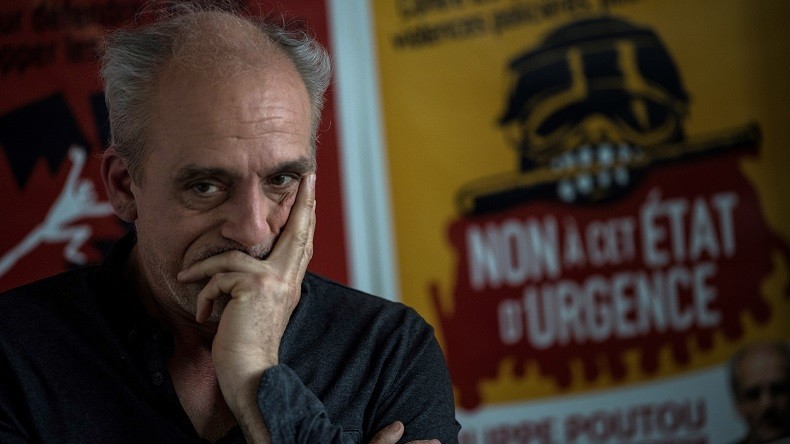 Bien qu'en manque de parrainages, Philippe Poutou refuse l’appel du FN à lui venir en aide