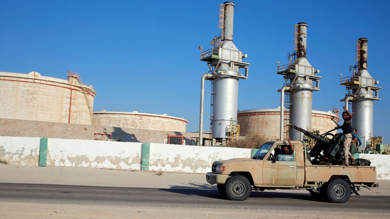 Les forces libyennes pro-Haftar reprennent le contrôle de sites pétroliers