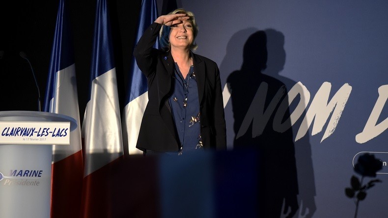 Un éditorialiste évoque des sondages secrets qui donneraient Marine Le Pen à près de 34%