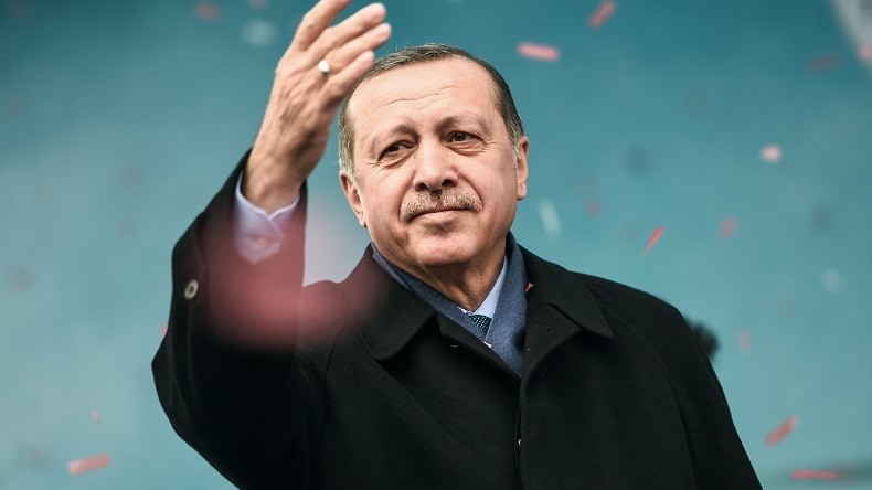 Erdogan aux Turcs vivant en Europe : «Ne faites pas trois, mais cinq enfants. Vous êtes l’avenir !»