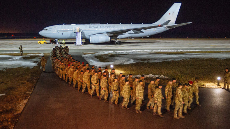 Le Royaume-Uni déploie ses militaires en Estonie pour «défendre l’OTAN contre la Russie» (VIDEO)