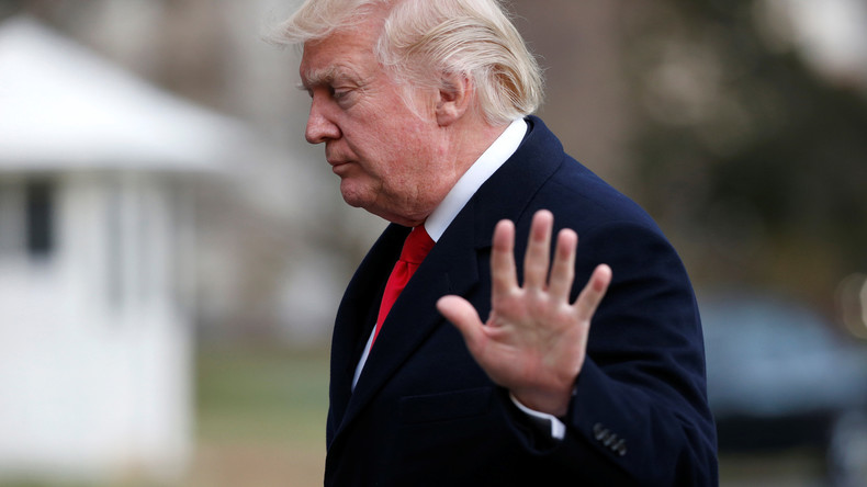 Le FBI enquête sur le lien présumé entre Trump et la Russie mais exclut tout trucage du vote