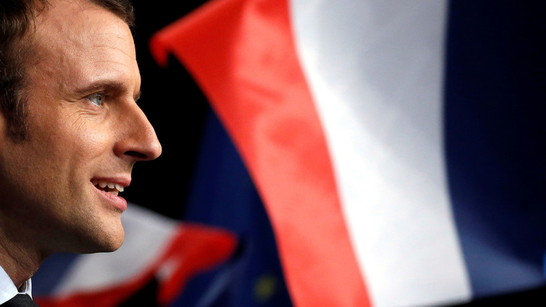 Barbara Pompili, premier membre du gouvernement à apporter son soutien à Macron