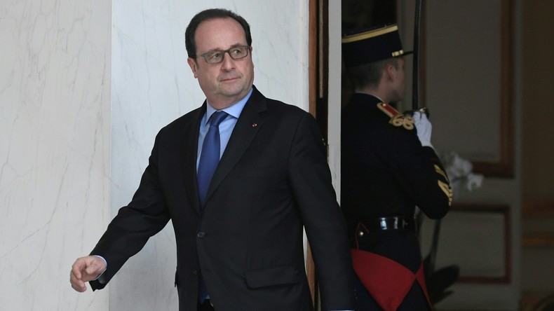 François Hollande reproche à François Fillon son manque de «dignité» et de «responsabilité»