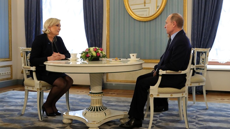 A Moscou, Poutine et Le Pen prônent une coopération globale contre le terrorisme