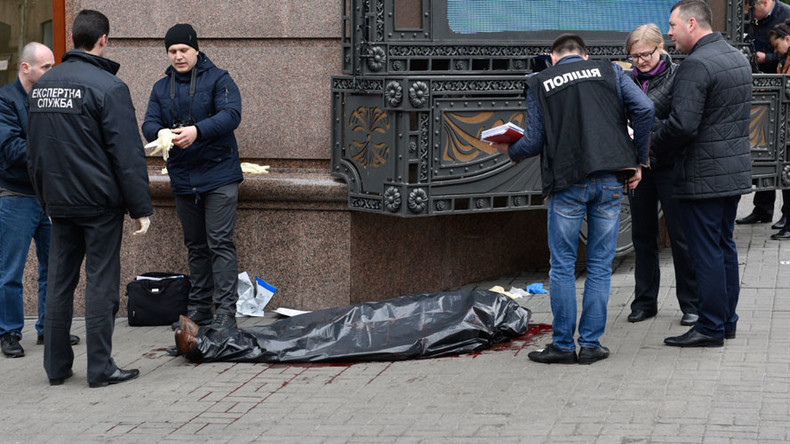 Une caméra de surveillance a filmé le meurtre de sang-froid d'un ancien député russe à Kiev (VIDEO)