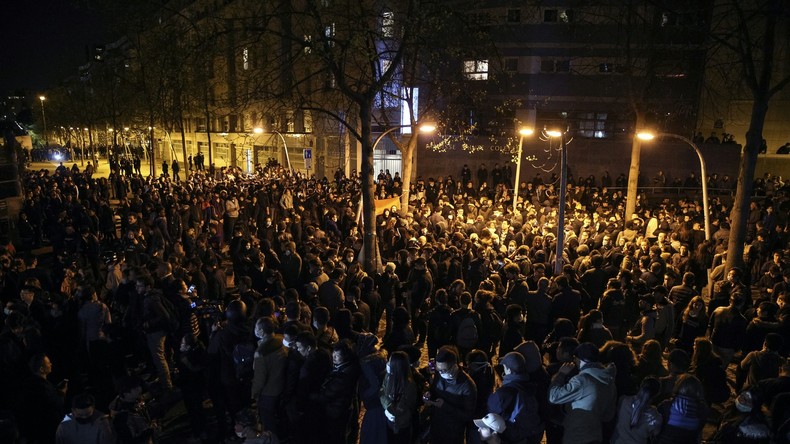 Manifestations à Paris : Moscou dénonce l'indignation a géométrie variable des Occidentaux