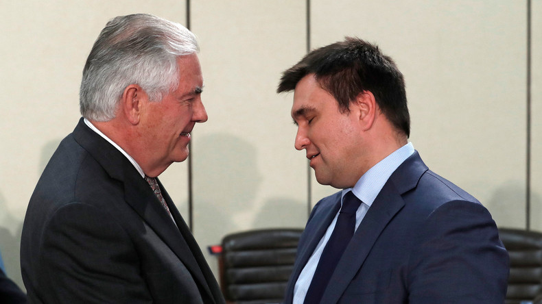 Tillerson évoque une «agression russe» en Ukraine, Moscou dénonce la «calomnie»