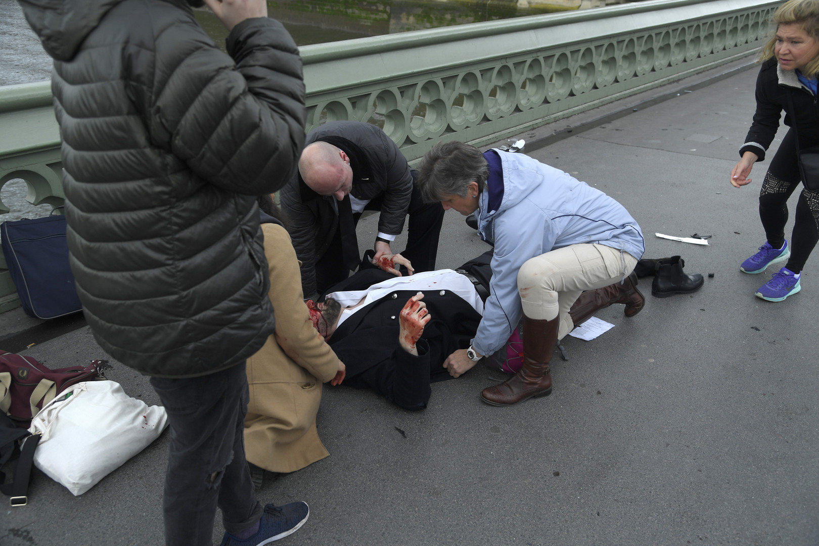Premières images de Westminster après les coups de feu entendus près du parlement britannique
