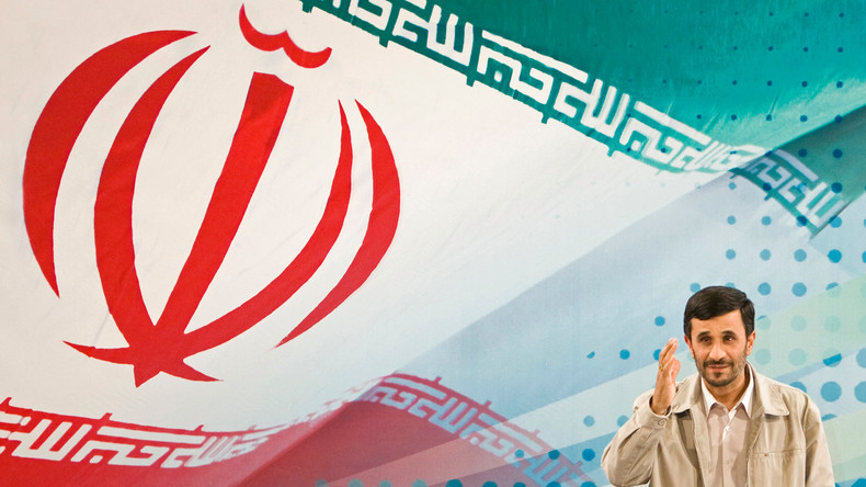 L'ex-président Ahmadinejad s'inscrit pour la présidentielle iranienne
