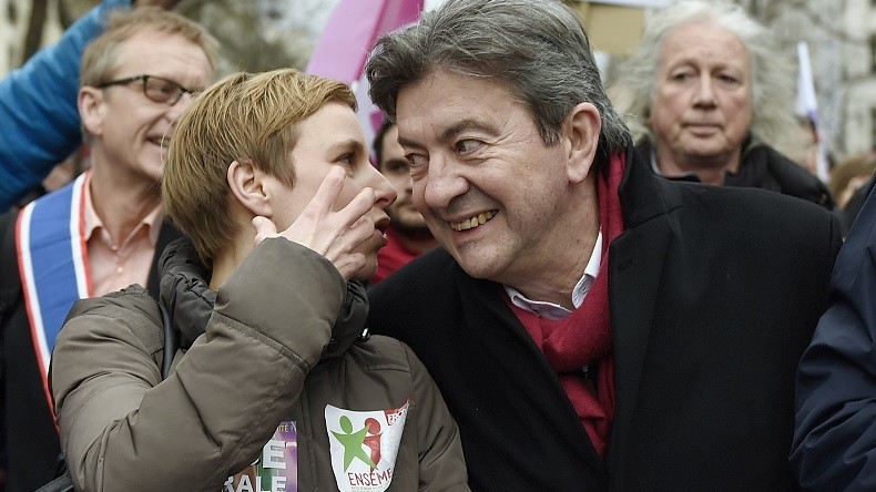 Soutien de Mélenchon, Clémentine Autain apprend en direct qu'il veut s’allier au Venezuela et à Cuba