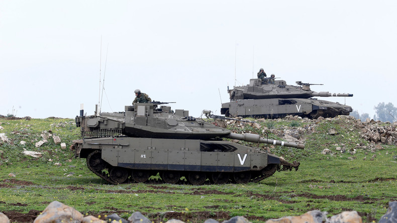 Israël vise des positions syriennes après la chute d'obus sur le Golan