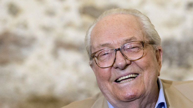Jean-Marie Le Pen : Mélenchon est «très digne» de ne pas avoir donné de consigne de vote