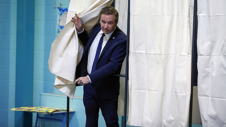 Nicolas Dupont-Aignan va-t-il appeler à voter Marine Le Pen au second tour ?