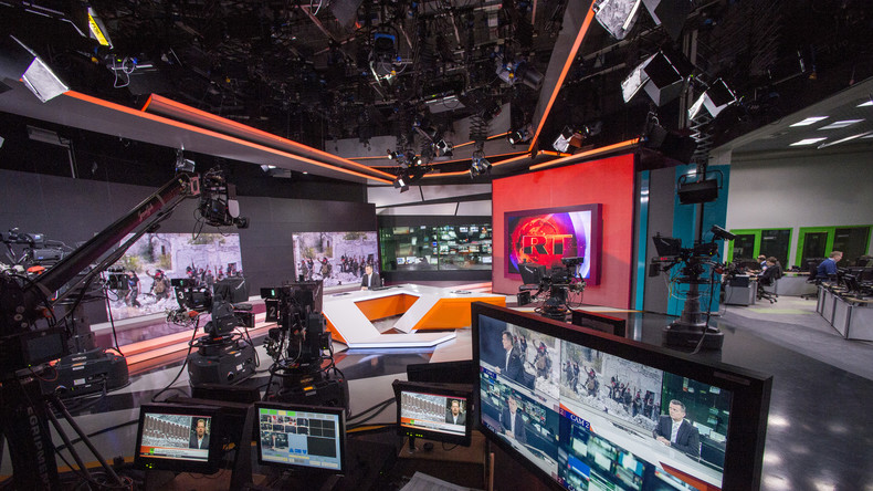 «Discrimination ciblée» : Moscou dénonce la mise à l'écart de RT et Sputnik par En Marche!