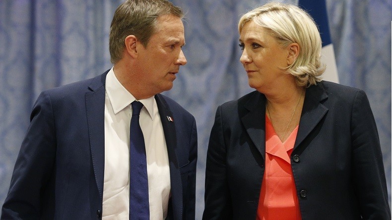 Show-business et élus : Dupont-Aignan attaqué de toutes parts après son soutien à Marine Le Pen