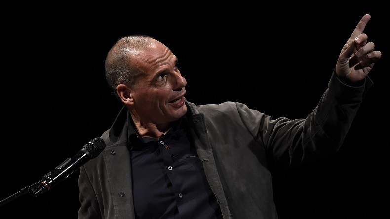 L’ancien ministre star grec Yanis Varoufakis appelle à voter pour Emmanuel Macron