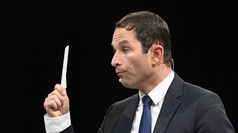 Benoît Hamon «conjure» les électeurs de gauche de choisir la «raison» en votant Macron