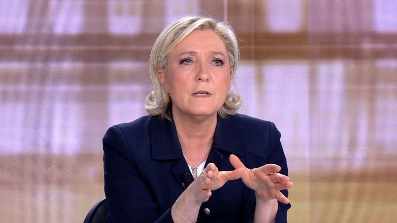 Proportionnelle : en cas de victoire sans majorité, Marine Le Pen dissoudrait-elle l'Assemblée ?