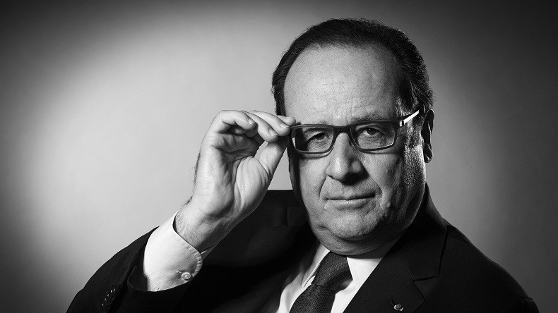 Pour son dernier shooting photo en tant que président, François Hollande se lâche... un peu (PHOTOS)