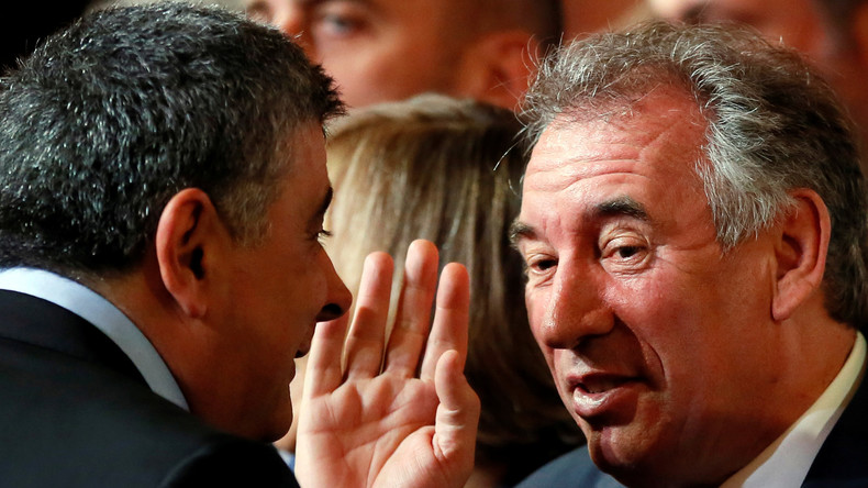 Un eurodéputé allemand s'adresse à François Bayrou, «nouveau ministre des Affaires étrangères»