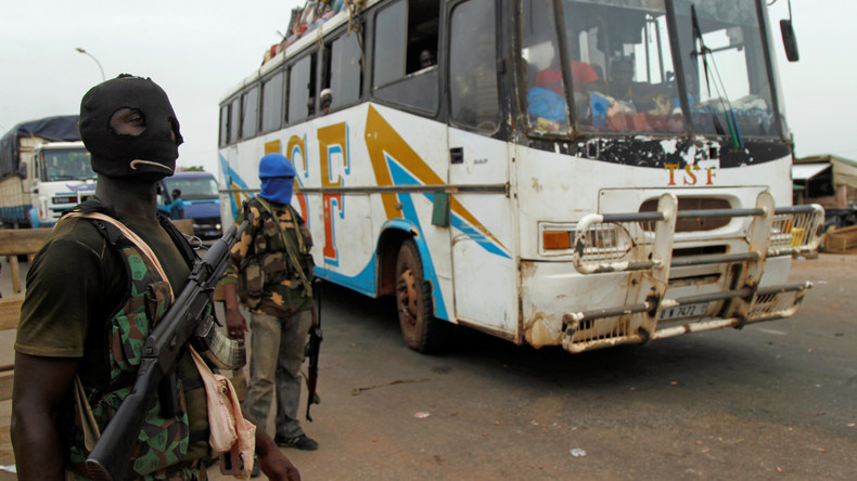 Abidjan annonce un accord avec les insurgés après une journée tendue