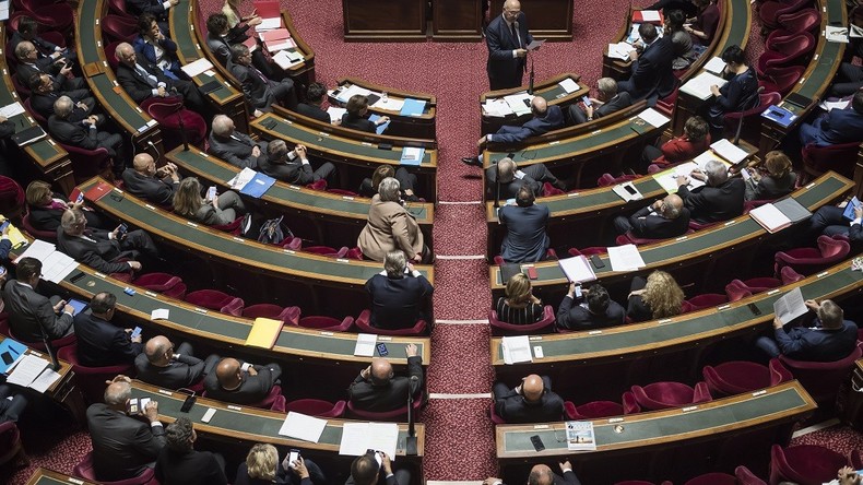 Investitures de La République en marche : au moins 80 candidats pour le MoDem, le PS fébrile