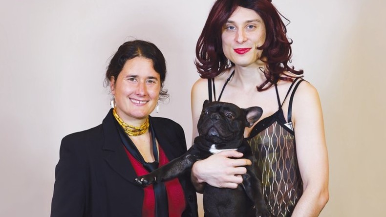 L'homme travesti sur une affiche de campagne EELV ne sera finalement pas investi