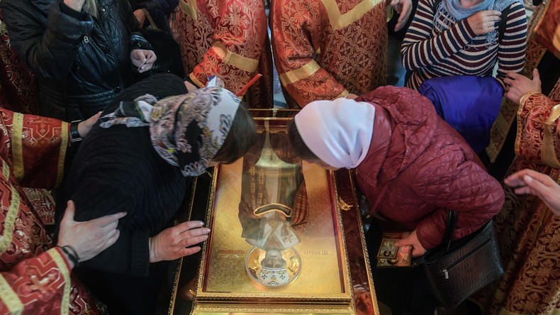 Pèlerinage historique devant les reliques de saint Nicolas, venues d’Italie en Russie