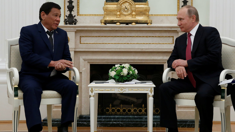 «Les Philippines ont besoin d’armes modernes pour combattre Daesh», confie Duterte à Poutine