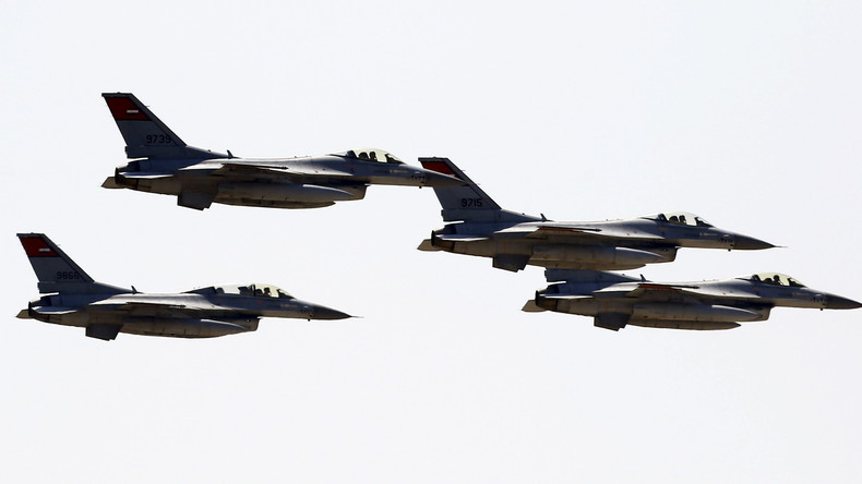 Les forces égyptiennes ont bombardé des «camps terroristes» en Libye
