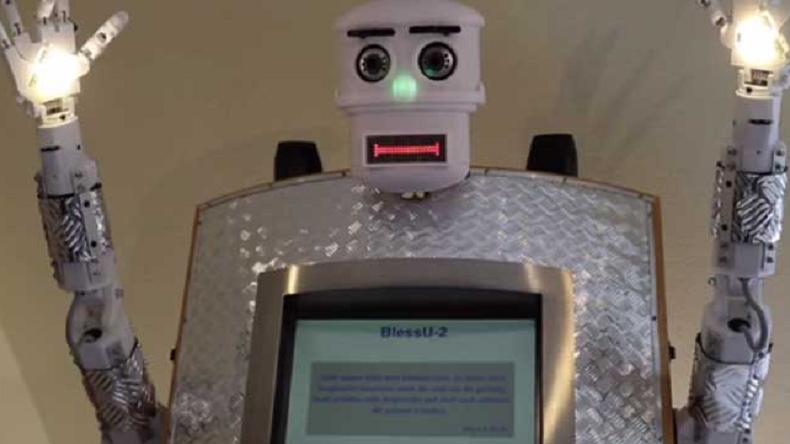 Une paroisse allemande inaugure un robot-pasteur capable de lire la Bible et donner la bénédiction