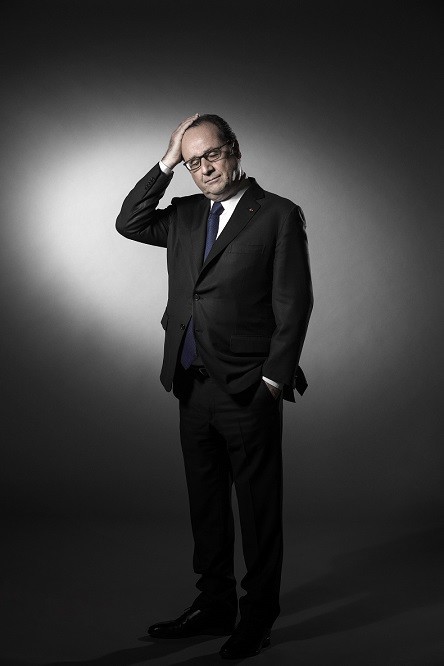 Pour son dernier shooting photo en tant que président, François Hollande se lâche... un peu (PHOTOS)