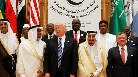 Donald Trump en compagnie de représentants d'Etats musulmans, à Riyad, le 21 mai