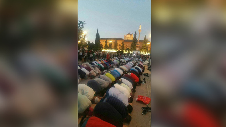 Une prière du Ramadan devant une statue de la vierge Marie fait scandale en Espagne