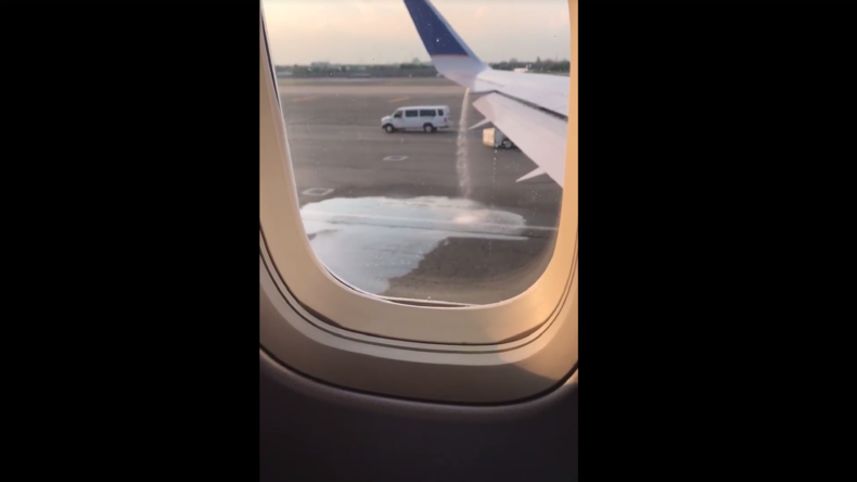 Une importante fuite de carburant passe inaperçue auprès de l’équipage d’un vol United Airlines