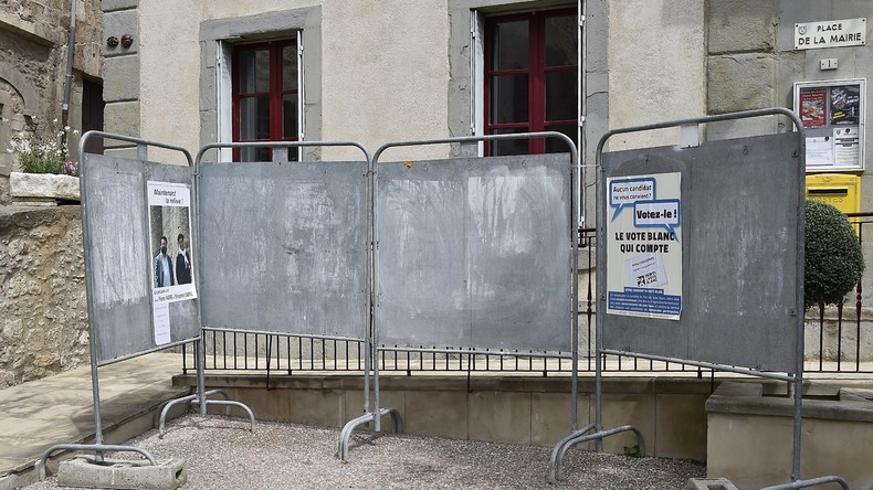 Majorité écrasante pour LREM : le flop des «élections les plus démocratiques de l'Histoire»