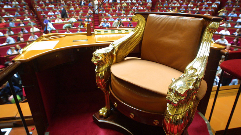 Présidence de l'Assemblée nationale : une femme au perchoir pour la première fois ?