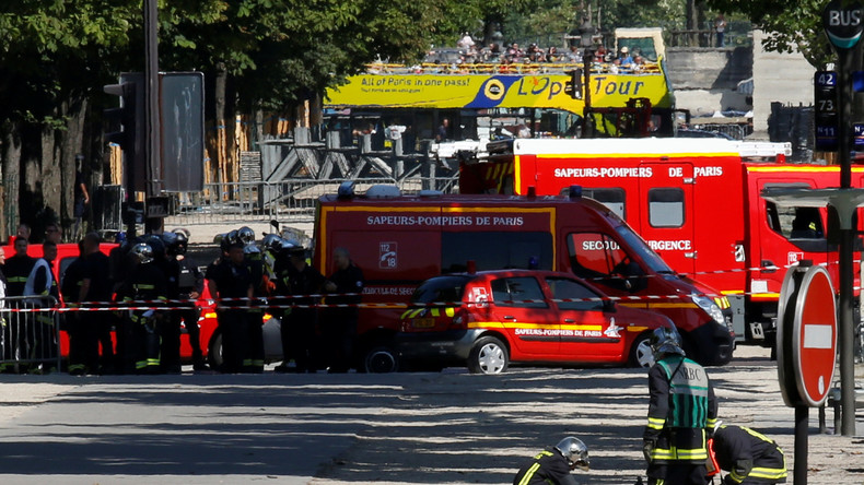 Séjours en Turquie, permis de port d'armes, fiché S : ce qu'on sait du terroriste des Champs-Elysées