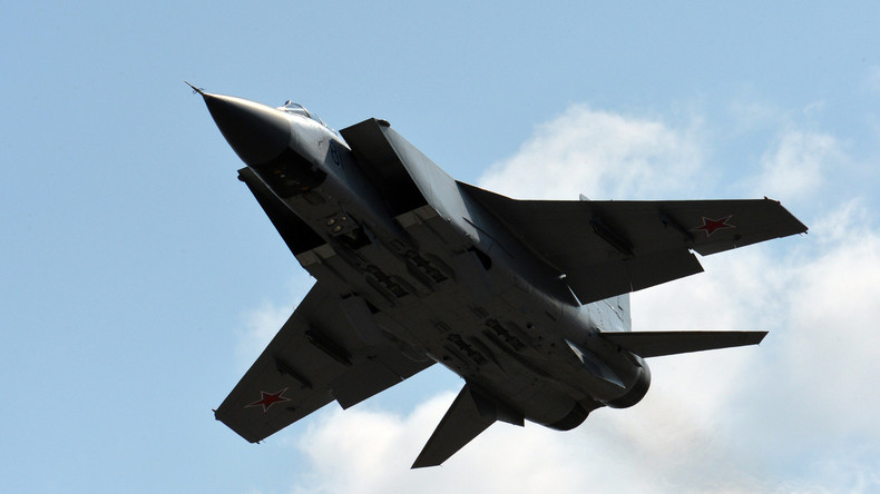 14 avions de reconnaissance étrangers interceptés en une semaine aux frontières russes