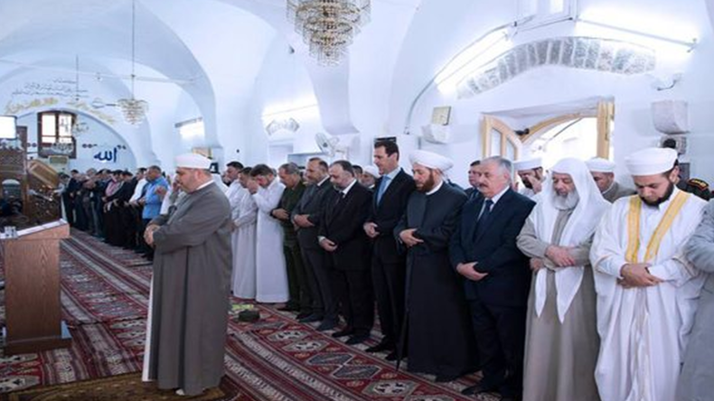 Syrie : rare apparition du président Assad en dehors de Damas à l'occasion de l'Aïd (VIDEO)