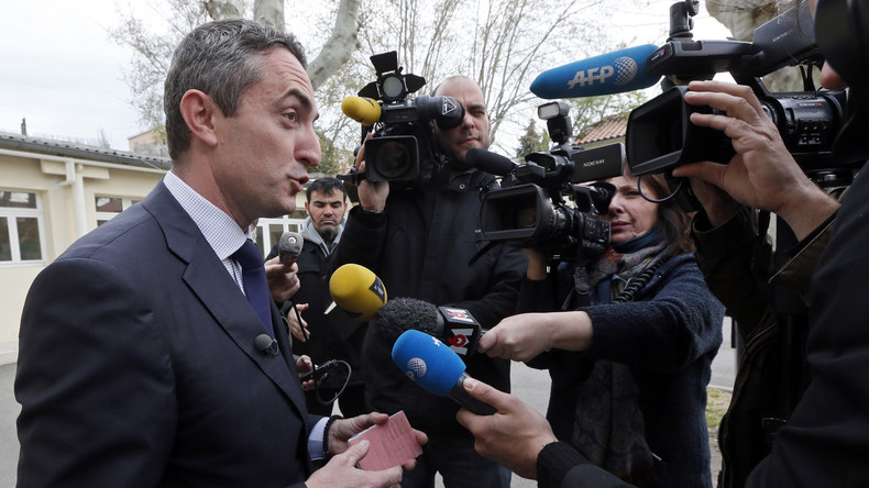 Jeunisme ou passion pour le rap ? Stéphane Ravier imite le rappeur Jul en plein conseil municipal