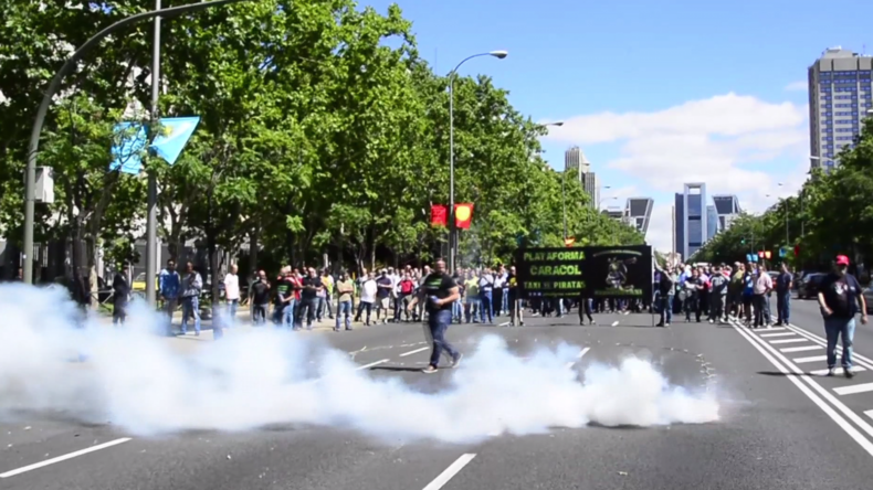 Des milliers de chauffeurs de taxi en grève à Madrid (VIDEO)